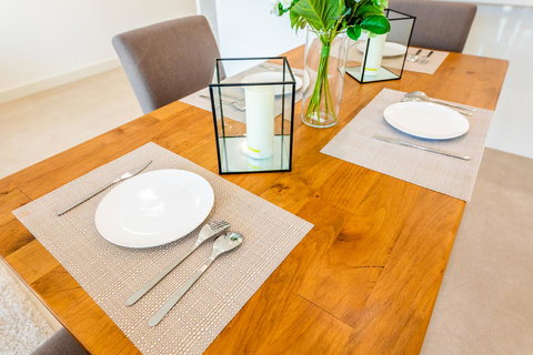 Near Train Station, New 2 BR Apt/free Parking - Accommodation Perth 6