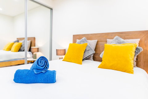 Near Train Station, New 2 BR Apt/free Parking - Accommodation Perth 21