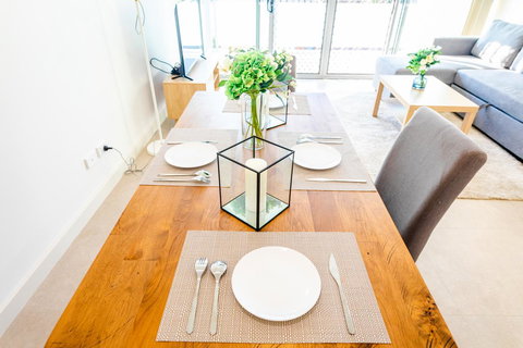 Near Train Station, New 2 BR Apt/free Parking - Accommodation Perth 7