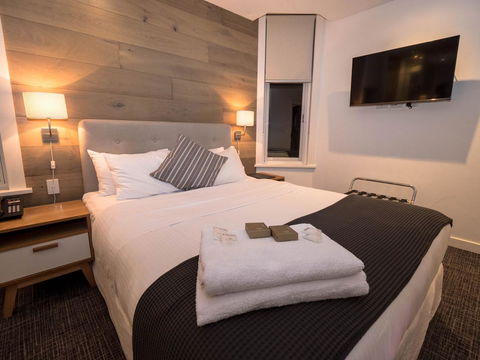 Crown Hotel Surry Hills - Accommodation Perth 2