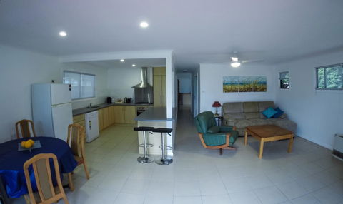 Rocketz At Berrara Beach - Accommodation Perth 18