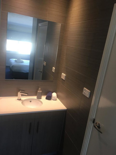 Carlton Suites - Perth Resorts 31