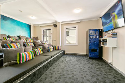 Mad Monkey Downtown - Accommodation Perth 8