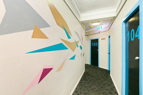 Mad Monkey Downtown - Accommodation Perth 5