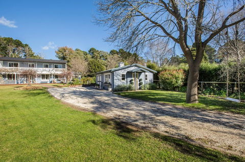 Bowral Escape - Perth Resorts 4