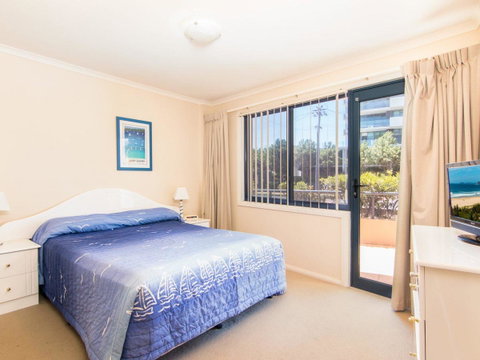 Millennium 102 With Pool In Complex - Accommodation Perth 3