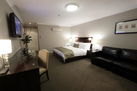 Carlyle Suites & Apartments - Perth Resorts 4