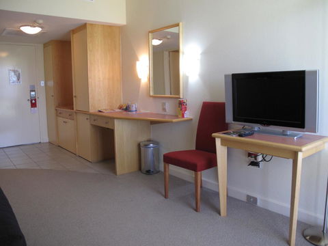 Crowne Plaza Alice Springs Lasseters, An IHG Hotel - Perth Resorts 10