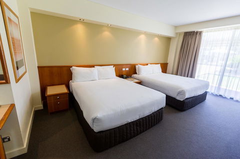 Crowne Plaza Alice Springs Lasseters, An IHG Hotel - Perth Resorts 9