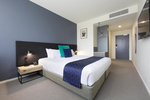 Mantra MacArthur Hotel - Accommodation Perth 0
