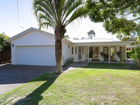 Bonito', 26 Bonito Street - Pet Friendly Housewith Aircon - Accommodation Perth 0