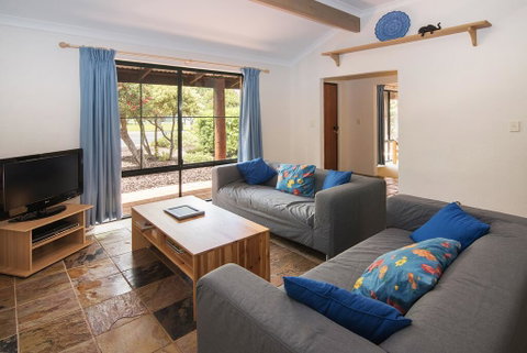 Bottlebrush - Accommodation Perth 3