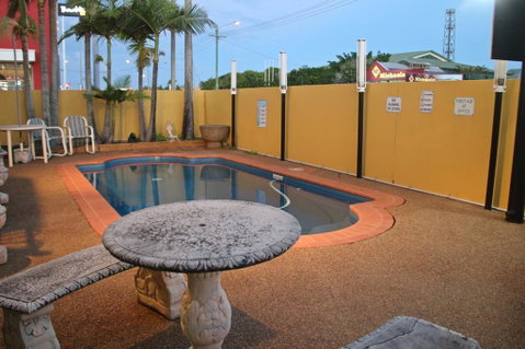 Bourbong St Motel - Accommodation Perth 2
