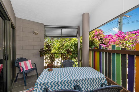 BOUTIQUE APARTMENTS BEACH LOCATION - Accommodation Perth 3