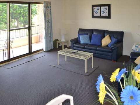 Bowling Greens 7 - Accommodation Perth 3