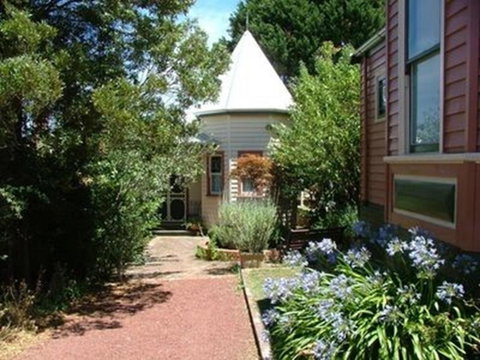 Braeside Garden Cottages - Accommodation Perth 0