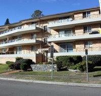 Breakers 8 - Main Beach Location - Accommodation Perth