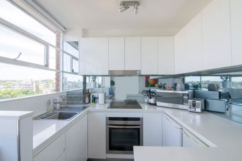 Bright Studio With Amazing City Views - Accommodation Perth 2