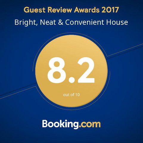Bright, Neat & Convenient House - Accommodation Perth 3