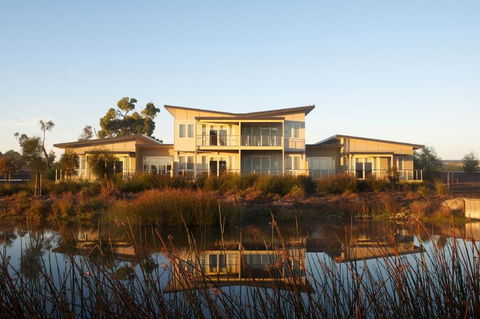 Broadbeach Inverloch Resort - Accommodation Perth 0