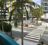 Broadbeach Private Apt with CHA - Accommodation Perth