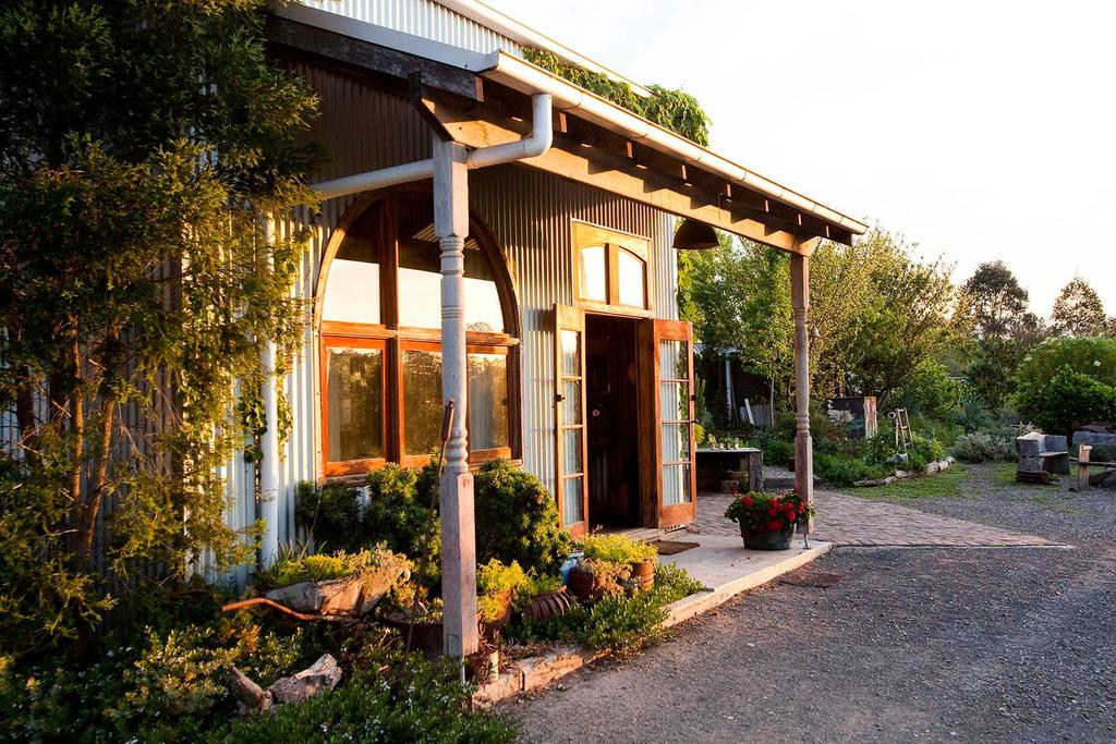 Bevendale NSW Perth Resorts