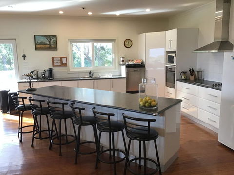 Bruny Sunset Beach GateAway - Perth Resorts 3