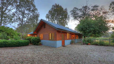 Buffalo River Homestead - Accommodation Perth 1