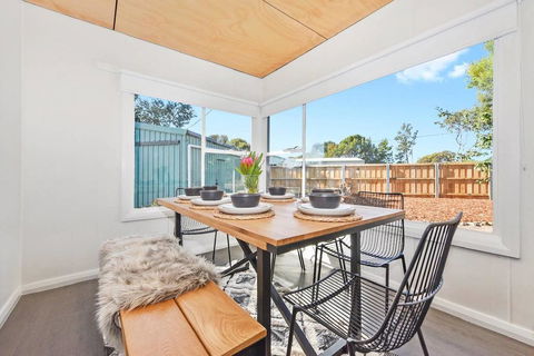 BUNGALOW BEAUTY - Hosted By: L'Abode Accommodation - Perth Resorts 1