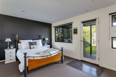Bungalow On The Coast - Accommodation Perth 3