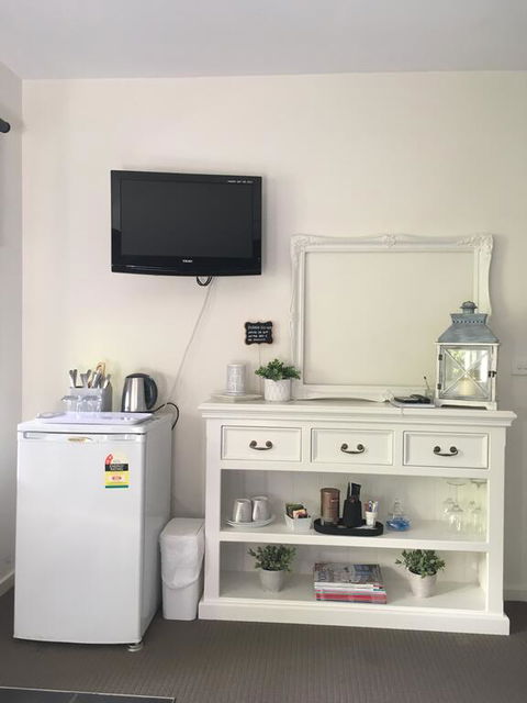 Bungalow On The Coast - Accommodation Perth 1