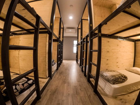 Bunk Inn Hostel - Accommodation Perth 0
