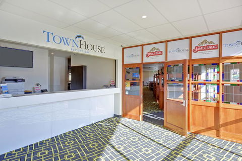Burnie Central Townhouse Hotel - Perth Resorts 3