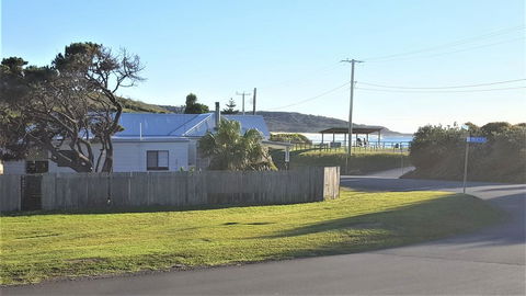 By The Beach @ Catho - Accommodation Perth 2