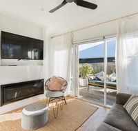 By The Seaside - Accommodation Perth