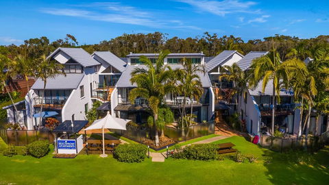 Byron Bay Beachfront Apartments - Accommodation Perth 0