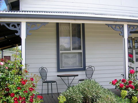 C & A's Cottage - Perth Resorts 2