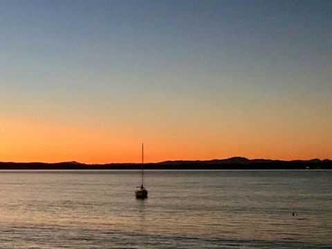 C A L M At Beautiful Shoal Bay - Perth Resorts 1