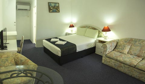 Calico Court Motel - Accommodation Perth 2