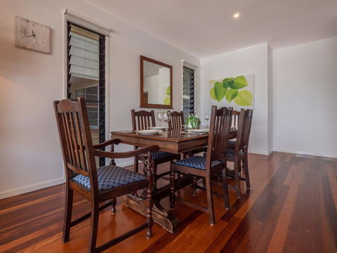 Campbell St, 11 Moffat Beach - Perth Resorts 3