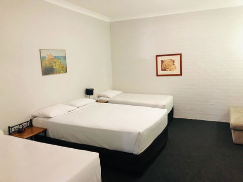 Campbelltown Colonial Motor Inn - Accommodation Perth 2