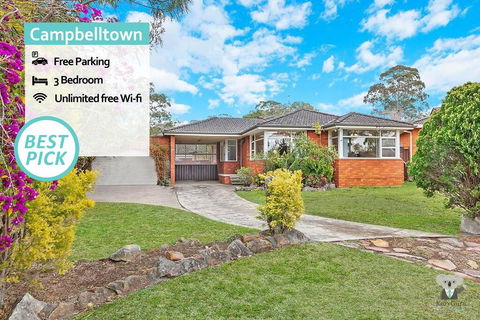 CAMPBELLTOWN HOLIDAY HOME 3 BED + FREE PARKING NCA039 - Perth Resorts 0