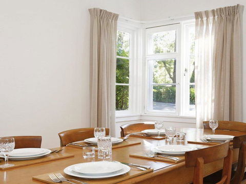 Canary Cottage - Fresh, Clean, Simple & Comfortable - Perth Resorts 1