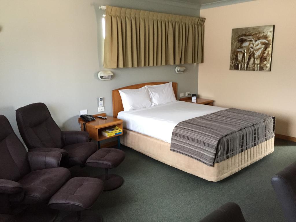 Earlville QLD Accommodation Perth