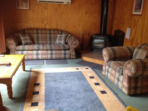 Canobolas Mountain Cabins - Accommodation Perth 1