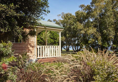 Canton Beach Holiday Park - Accommodation Perth 0