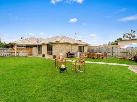 CAPEL Family Home, Large Yard, Close To Beach - Perth Resorts 0