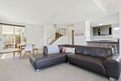 CAPEL'S REST - CAPEL SOUND - Perth Resorts 3