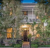 Captains Retreat Apartments and Cottages - Perth Resorts