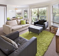 Caribou 3 - Modern  spacious with views over Lake Jindabyne - Accommodation Perth